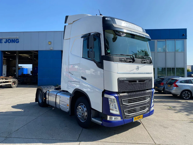 Volvo FH 13.460 Globetrotter / I-Save - Tractor unit: picture 3 Volvo FH 13.460 Globetrotter / I-Save - Tractor unit: picture 3