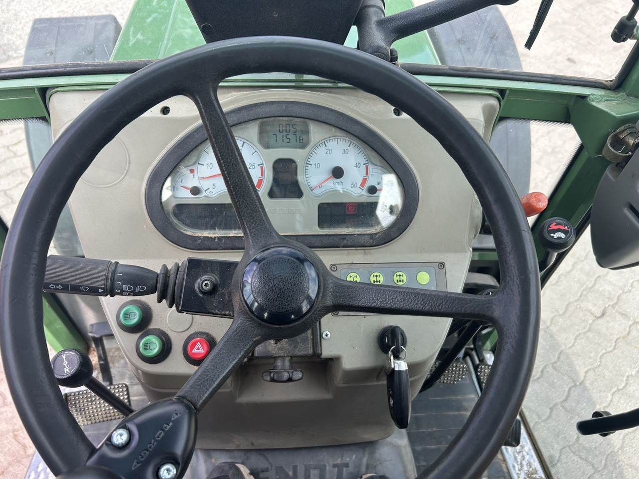 Farm tractor Fendt Farmer 208 PA: picture 6
