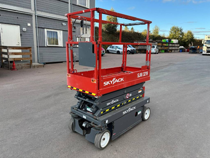 Skyjack SJ III 3219 - Scissor lift: picture 3 Skyjack SJ III 3219 - Scissor lift: picture 3