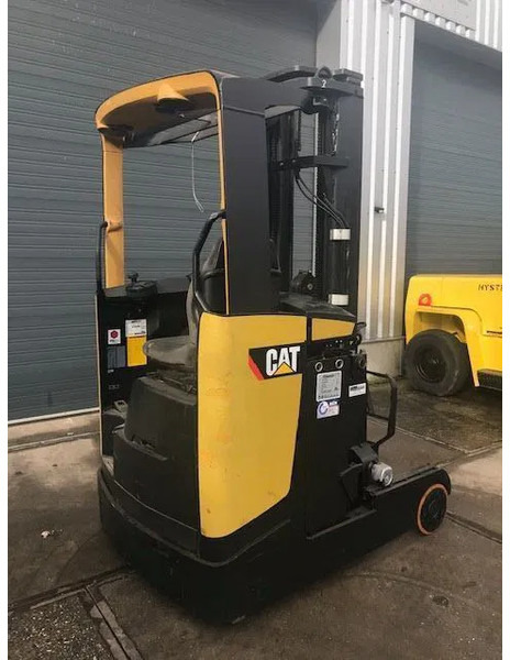 Caterpillar NR14N - Reach truck: picture 4 Caterpillar NR14N - Reach truck: picture 4