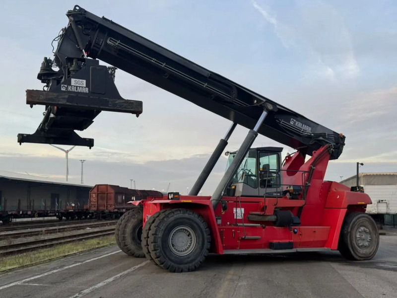 Kalmar DRF450-65S5 - Reach stacker: picture 2 Kalmar DRF450-65S5 - Reach stacker: picture 2
