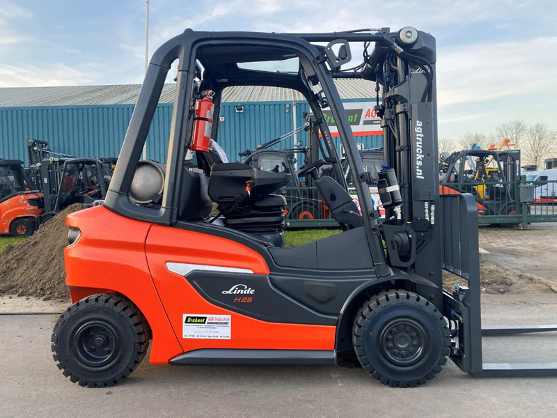 Linde H25T-01 - LPG forklift: picture 4 Linde H25T-01 - LPG forklift: picture 4