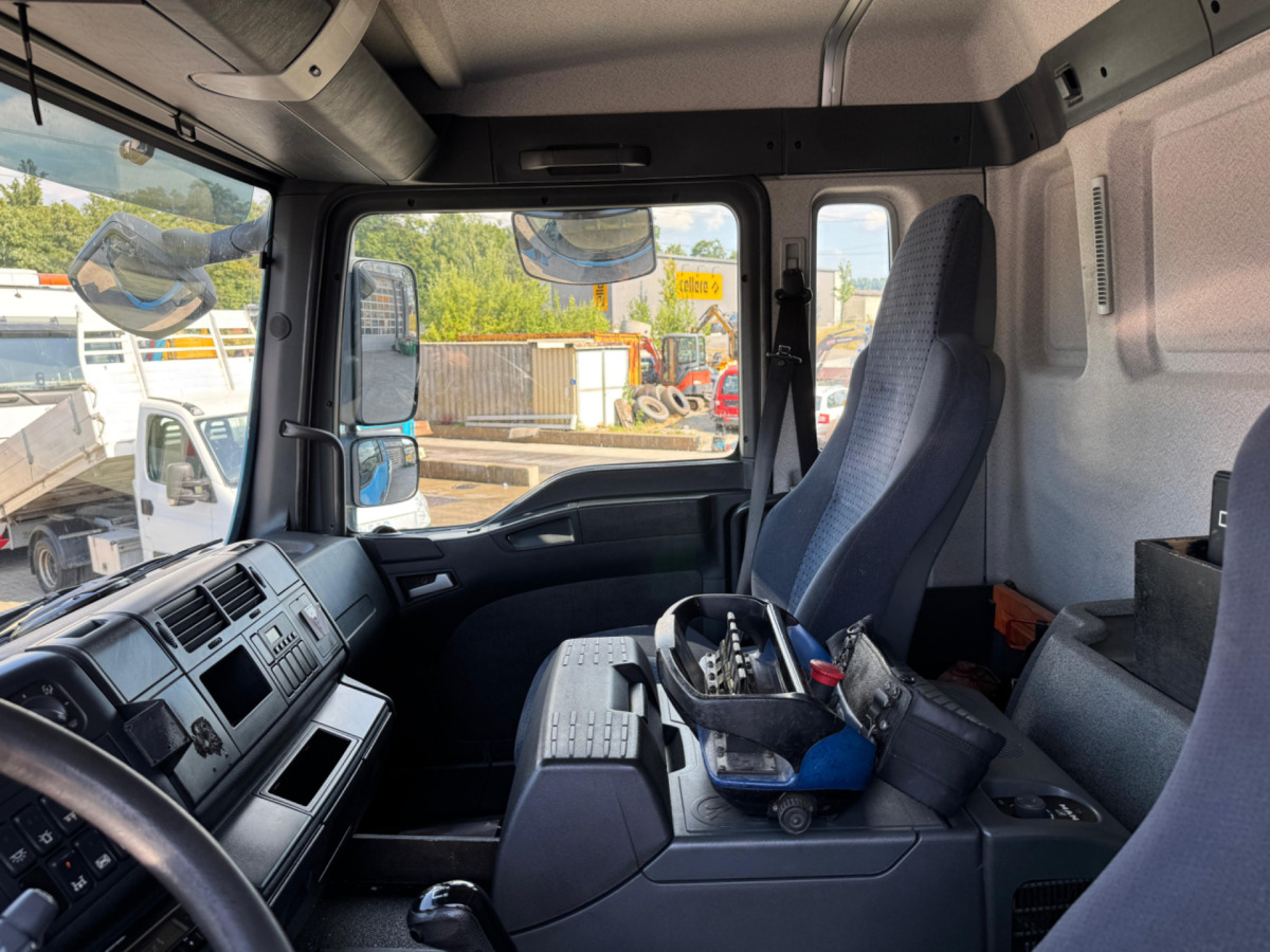 Crane truck MAN TGA 26.440 MKG 230.6: picture 18 Crane truck MAN TGA 26.440 MKG 230.6: picture 18