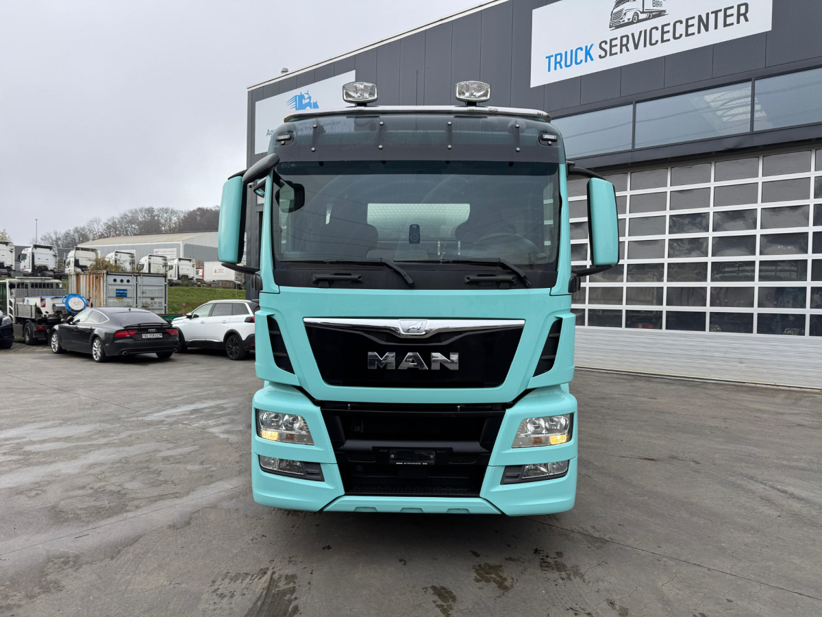 MAN TGS 26.440 6x2 Isoliert Milchtank 3 Kammern - Tank truck: picture 2 MAN TGS 26.440 6x2 Isoliert Milchtank 3 Kammern - Tank truck: picture 2