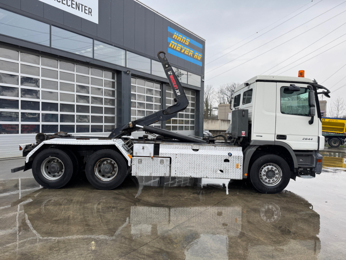 MERCEDES Actros 2644 6x4 Hiab - Hook lift truck: picture 3 MERCEDES Actros 2644 6x4 Hiab - Hook lift truck: picture 3