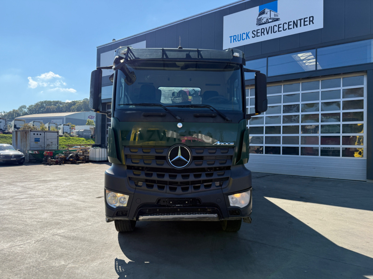 MERCEDES Arocs 3242 8x4 Hiab 166-4 - Tipper, Crane truck: picture 4 MERCEDES Arocs 3242 8x4 Hiab 166-4 - Tipper, Crane truck: picture 4