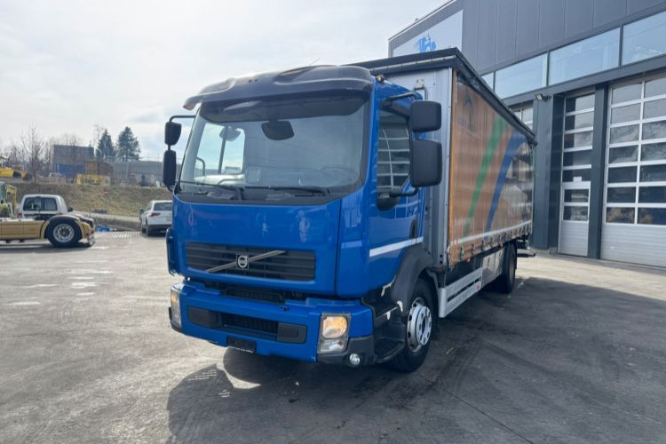 Volvo FLL-290 - Curtainsider truck: picture 1 Volvo FLL-290 - Curtainsider truck: picture 1