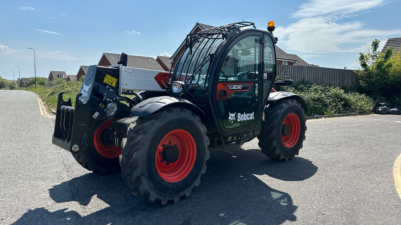 BOBCAT TL 30.60 - Telescopic handler: picture 2 BOBCAT TL 30.60 - Telescopic handler: picture 2