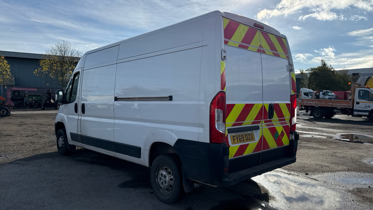 CITROEN RELAY 35 2.2 BlueHDi 140ps - Panel van: picture 3 CITROEN RELAY 35 2.2 BlueHDi 140ps - Panel van: picture 3