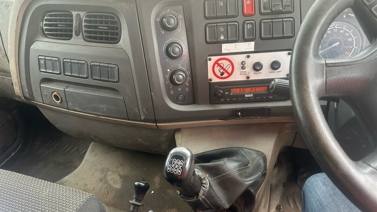Dropside/ Flatbed truck DAF LF 180: picture 7