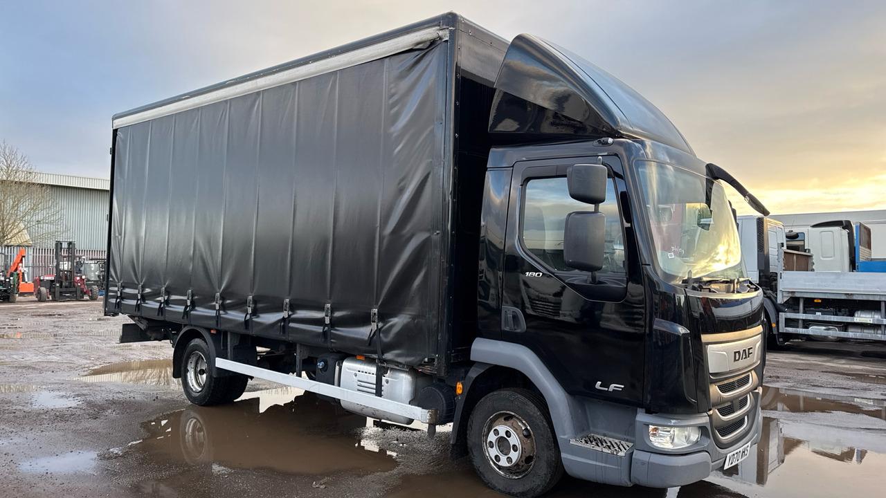 DAF LF 180 - Curtainsider truck: picture 1 DAF LF 180 - Curtainsider truck: picture 1