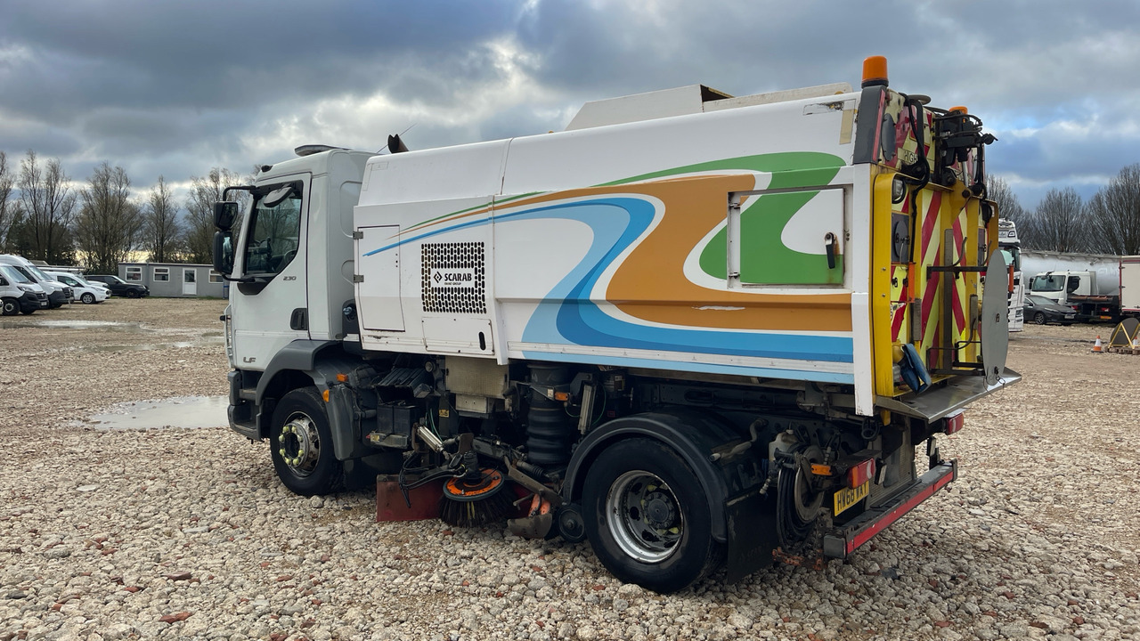 DAF LF 230 - Road sweeper: picture 3 DAF LF 230 - Road sweeper: picture 3