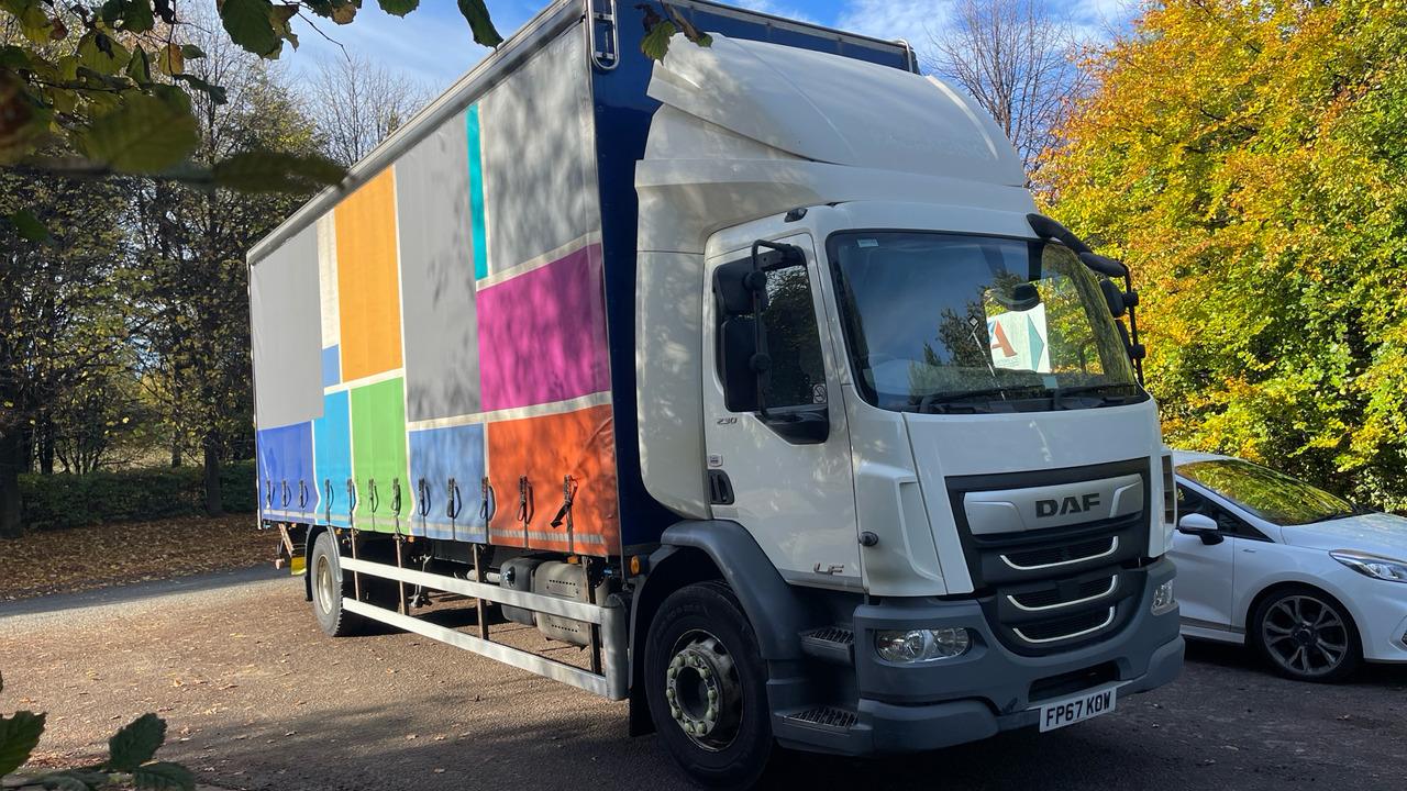 DAF LF 230 - Curtainsider truck: picture 1 DAF LF 230 - Curtainsider truck: picture 1