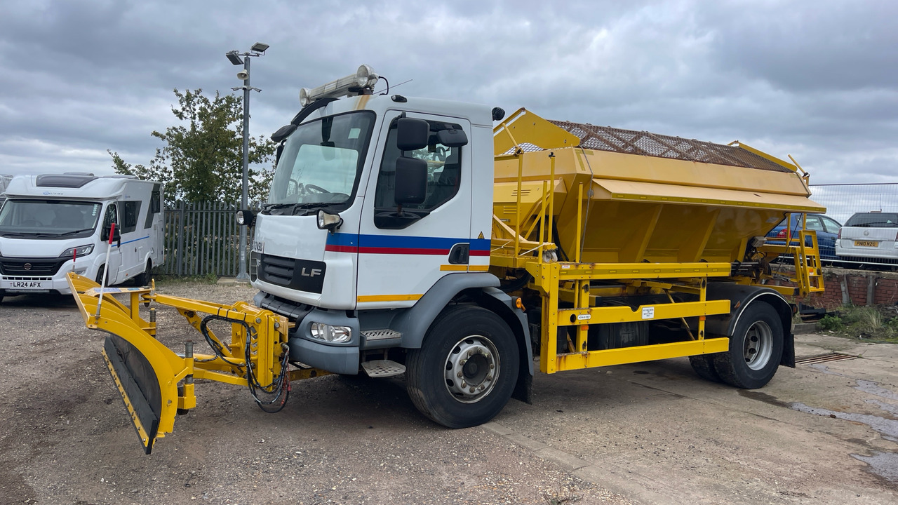DAF LF 55.220 - Snow removal vehicle: picture 2 DAF LF 55.220 - Snow removal vehicle: picture 2