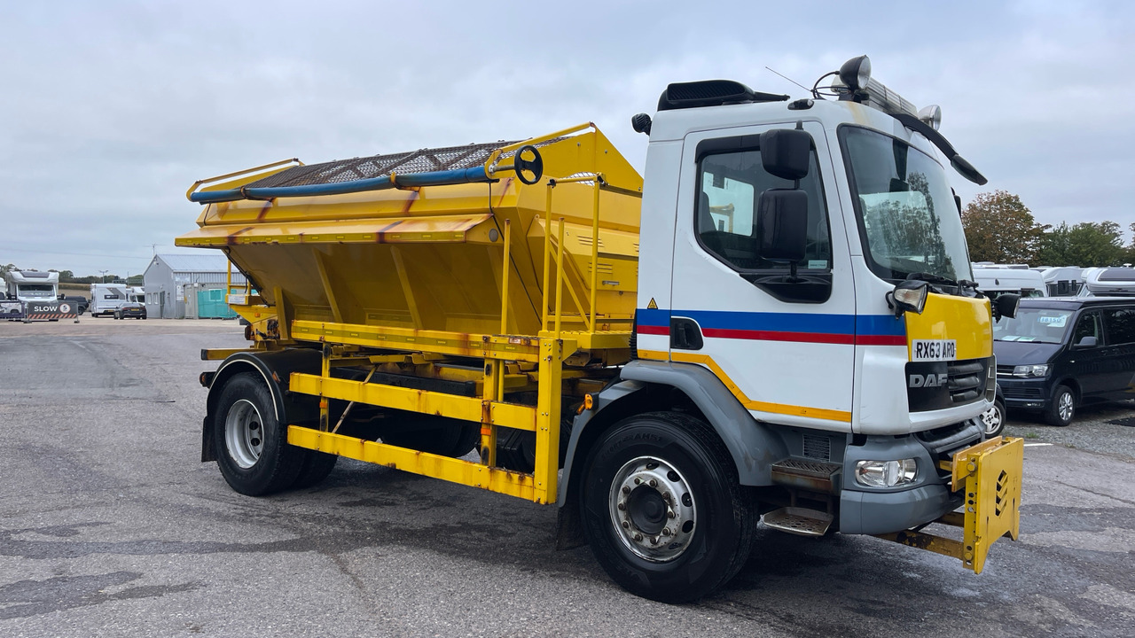 DAF LF  55.220 - Snow removal vehicle: picture 1 DAF LF  55.220 - Snow removal vehicle: picture 1