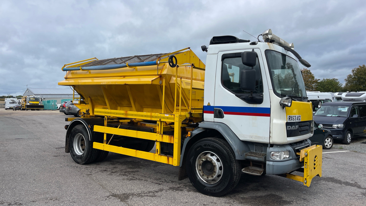 DAF LF 55.220 - Snow removal vehicle: picture 1 DAF LF 55.220 - Snow removal vehicle: picture 1