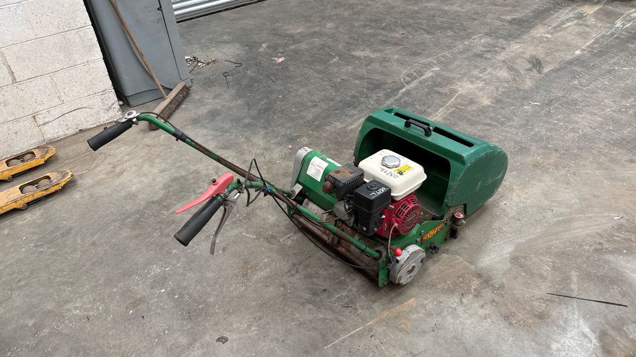 DENNIS FT20 PEDESTRIAN CYLINDER MOWER WITH 5K UNIT AND GRASS BOX - Garden mower: picture 1 DENNIS FT20 PEDESTRIAN CYLINDER MOWER WITH 5K UNIT AND GRASS BOX - Garden mower: picture 1