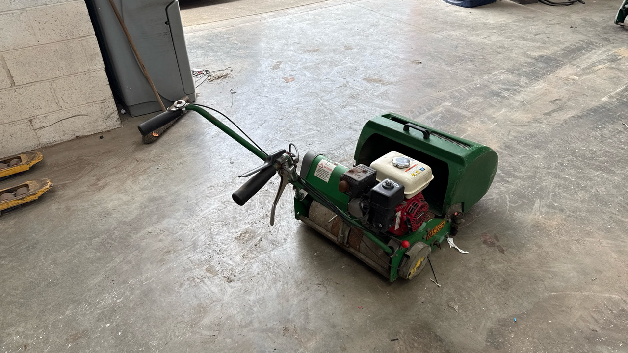 DENNIS FT510 PEDESTRIAN CYLINDER MOWER WITH 9K UNIT AND GRASS BOX - Garden mower: picture 4 DENNIS FT510 PEDESTRIAN CYLINDER MOWER WITH 9K UNIT AND GRASS BOX - Garden mower: picture 4
