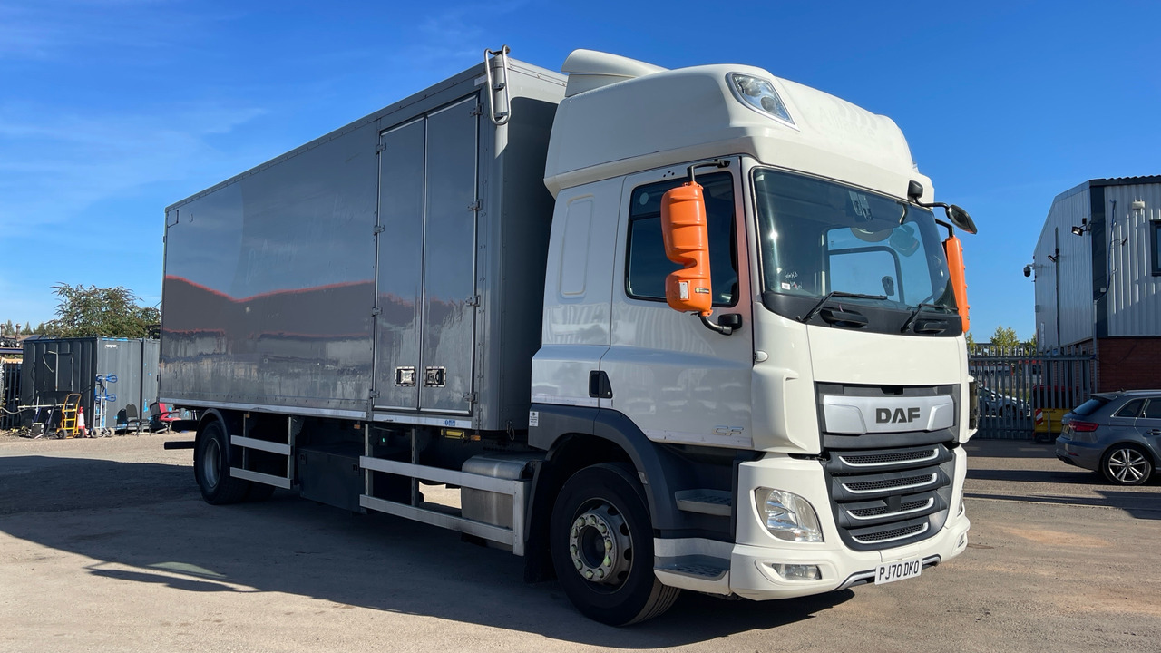 Daf CF 370 - Box truck: picture 1 Daf CF 370 - Box truck: picture 1