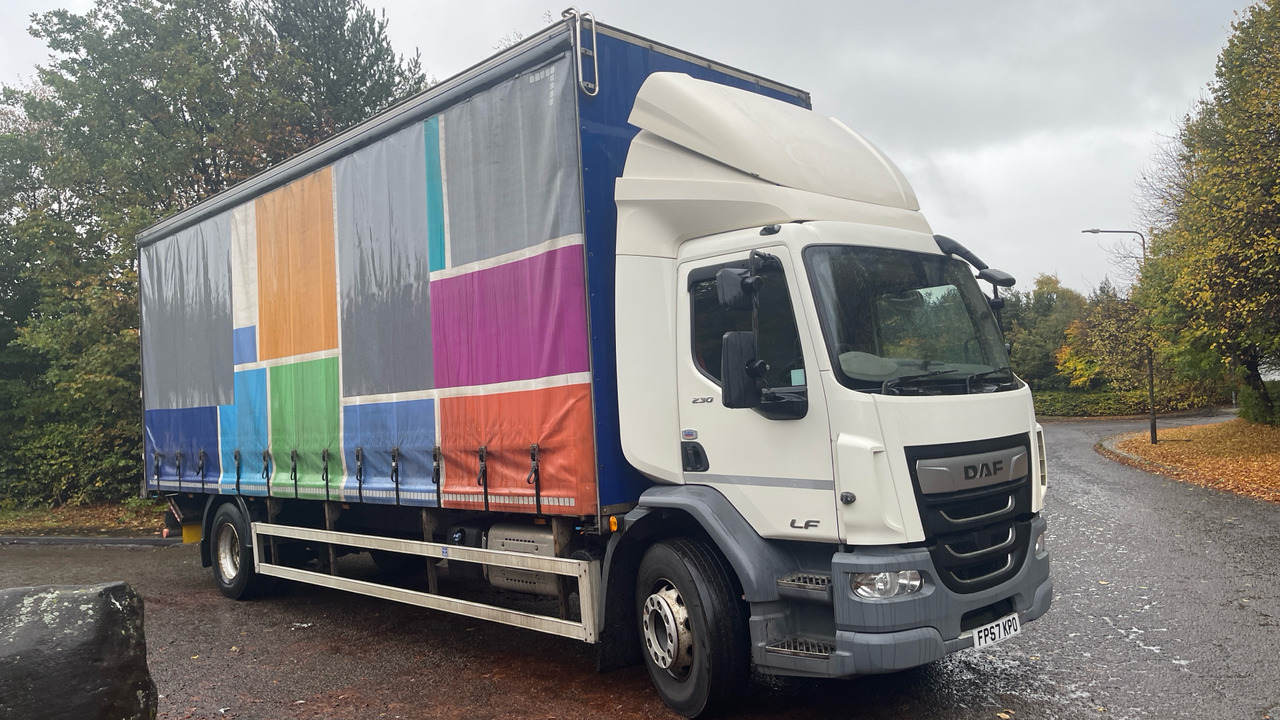 Daf LF 230 - Curtainsider truck: picture 1 Daf LF 230 - Curtainsider truck: picture 1