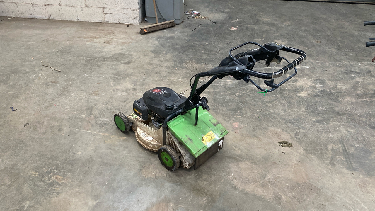 ETESIA PEDESTRIAN ROTARY MOWER - Garden mower: picture 3 ETESIA PEDESTRIAN ROTARY MOWER - Garden mower: picture 3