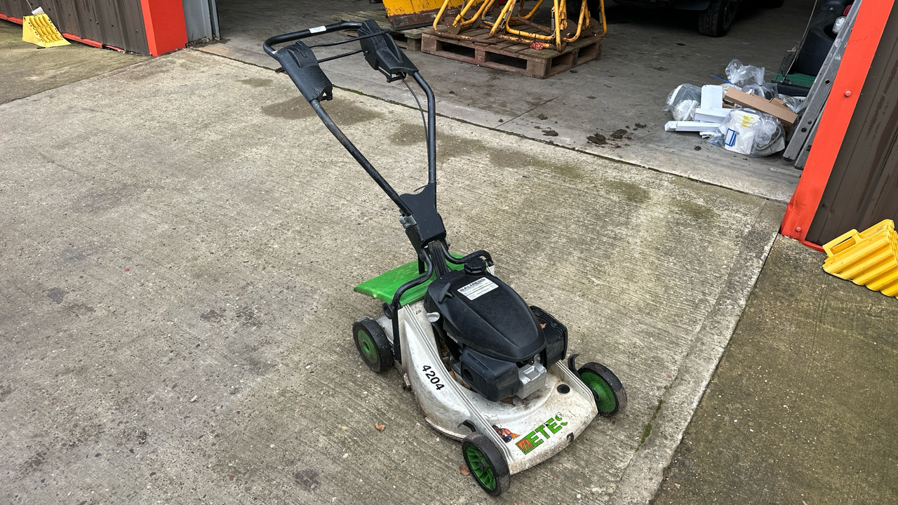 ETESIA PHTS3 MOWER - Construction equipment: picture 1 ETESIA PHTS3 MOWER - Construction equipment: picture 1