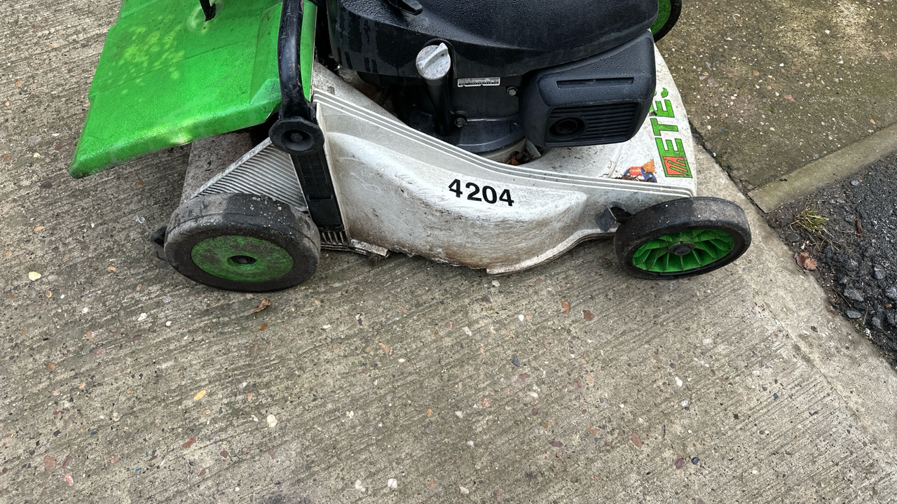 ETESIA PHTS3 MOWER - Construction equipment: picture 5 ETESIA PHTS3 MOWER - Construction equipment: picture 5