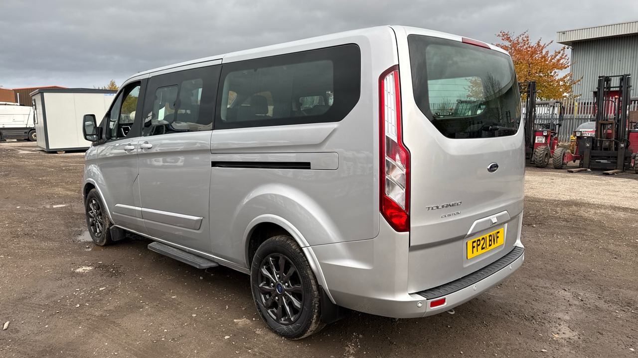 FORD TOURNEO CUSTOM 320TI X 2.0 ECOBLUE 185PS - Minibus, Passenger van: picture 3 FORD TOURNEO CUSTOM 320TI X 2.0 ECOBLUE 185PS - Minibus, Passenger van: picture 3
