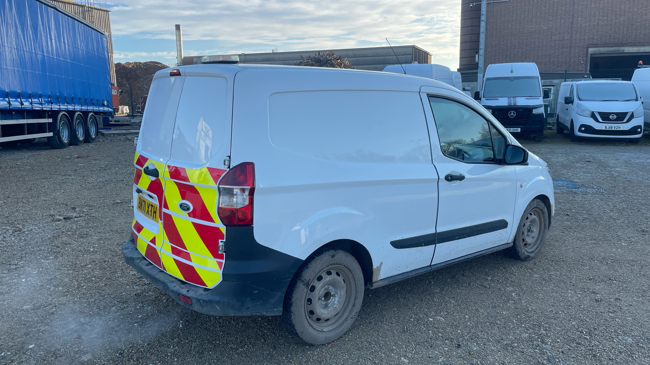 FORD TRANSIT COURIER 1.0 EcoBoost Leader - Small van: picture 4 FORD TRANSIT COURIER 1.0 EcoBoost Leader - Small van: picture 4