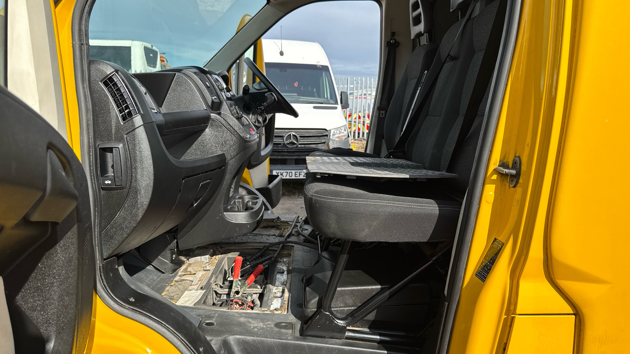 Box van Fiat Ducato 35 2.3 MULTIJET 130PS: picture 13