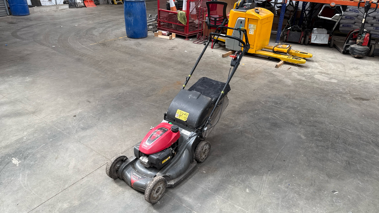 HONDA HRX537 C6HYEA - Construction equipment: picture 3 HONDA HRX537 C6HYEA - Construction equipment: picture 3