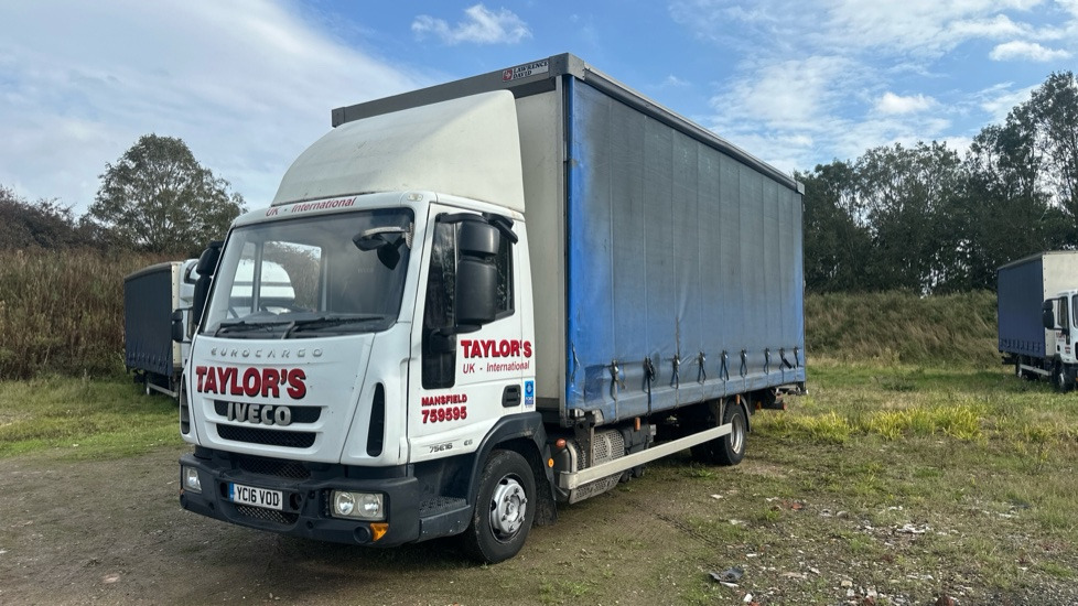 IVECO EUROCARGO 75E16 - Curtainsider truck: picture 2 IVECO EUROCARGO 75E16 - Curtainsider truck: picture 2