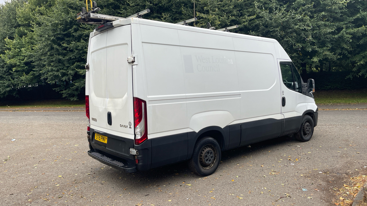 Iveco Daily 35-130 3520 WB - Panel van: picture 4 Iveco Daily 35-130 3520 WB - Panel van: picture 4