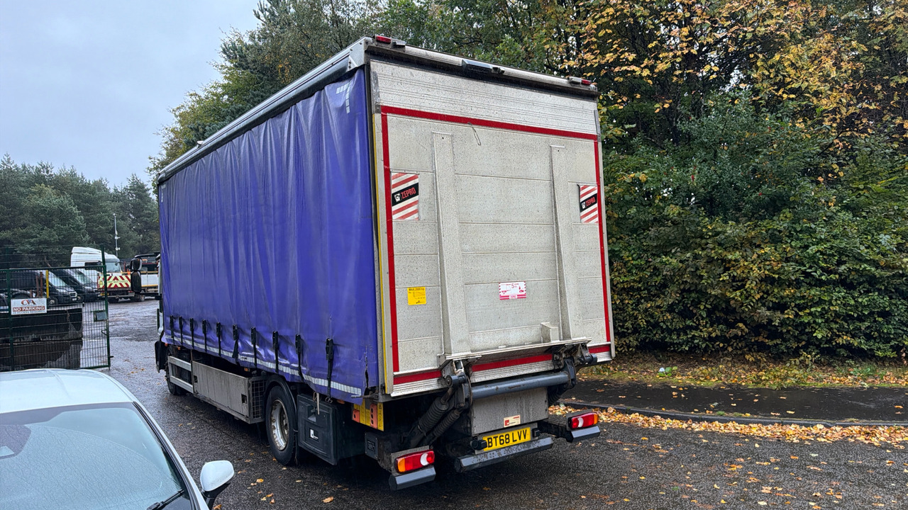 Iveco Eurocargo 120-210 - Curtainsider truck: picture 3 Iveco Eurocargo 120-210 - Curtainsider truck: picture 3