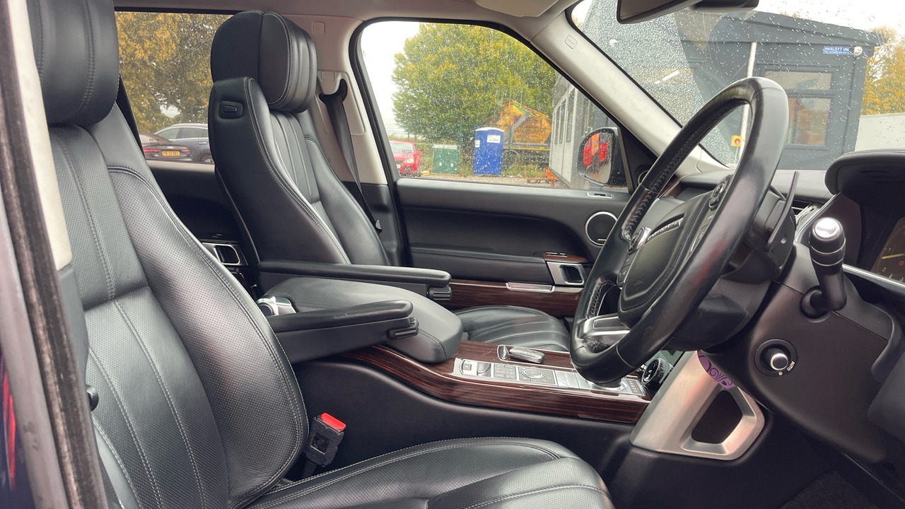 LAND ROVER RANGE ROVER 4.4 VOGUE SVR - Station wagon: picture 5 LAND ROVER RANGE ROVER 4.4 VOGUE SVR - Station wagon: picture 5