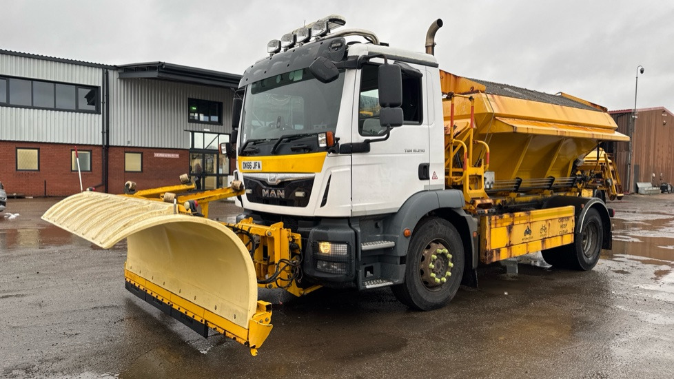 MAN TGM 18.250 EURO 6 - Snow removal vehicle: picture 2 MAN TGM 18.250 EURO 6 - Snow removal vehicle: picture 2