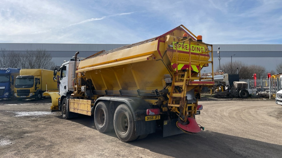 MAN TGM 26.340 EURO 6 - Snow removal vehicle: picture 3 MAN TGM 26.340 EURO 6 - Snow removal vehicle: picture 3