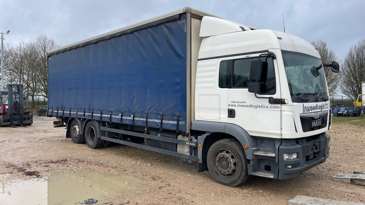 MAN TGM 26.340 - Curtainsider truck: picture 2 MAN TGM 26.340 - Curtainsider truck: picture 2