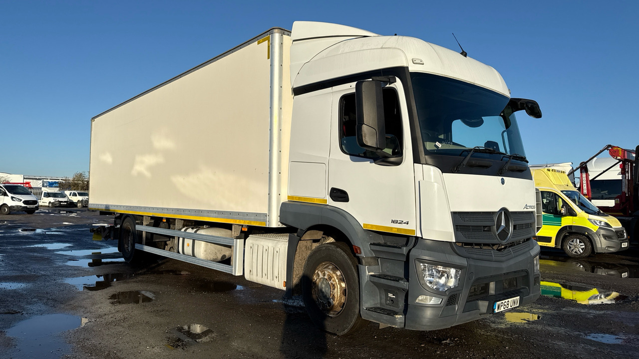 MERCEDES-BENZ ACTROS 1824 - Box truck: picture 1 MERCEDES-BENZ ACTROS 1824 - Box truck: picture 1