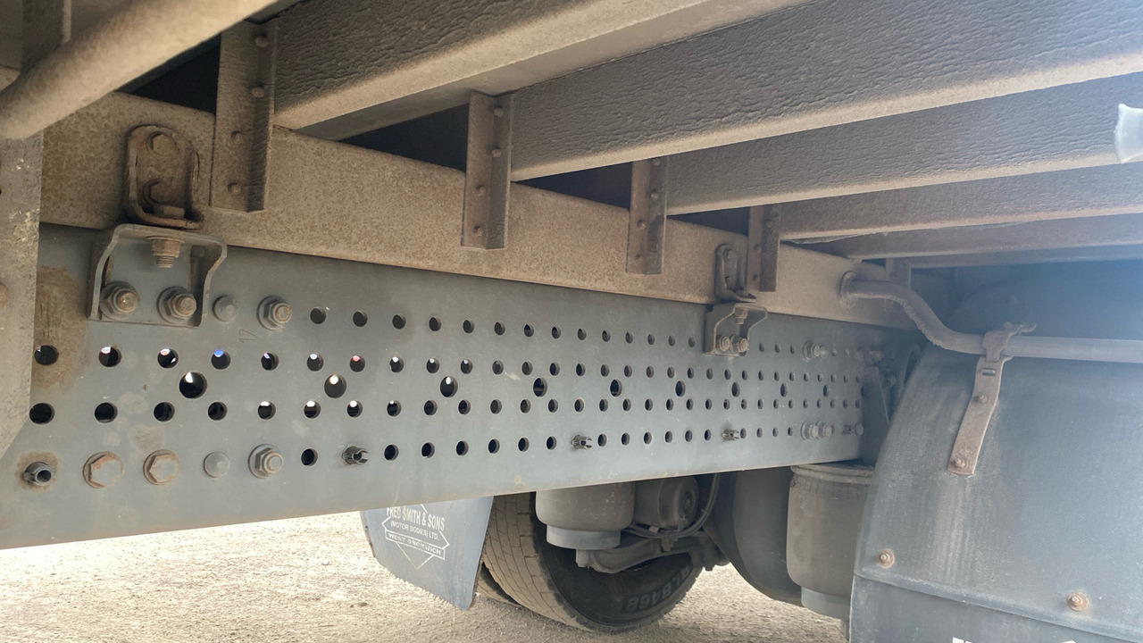 Curtainsider truck MERCEDES-BENZ ANTOS  1824: picture 13 Curtainsider truck MERCEDES-BENZ ANTOS  1824: picture 13