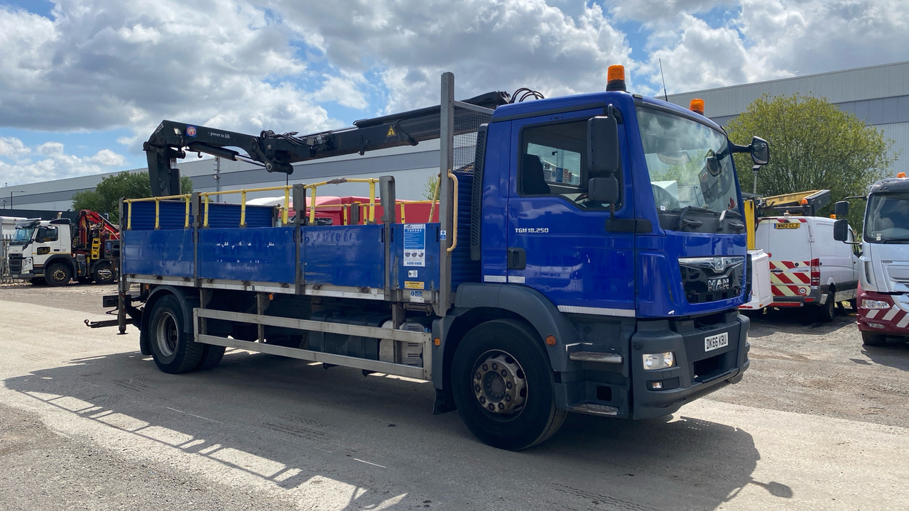 Man TGM 18.250 - Dropside/ Flatbed truck, Crane truck: picture 1 Man TGM 18.250 - Dropside/ Flatbed truck, Crane truck: picture 1