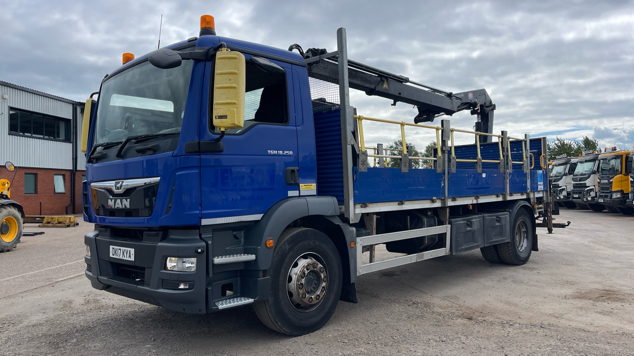 Man TGM 18.250 - Dropside/ Flatbed truck, Crane truck: picture 2 Man TGM 18.250 - Dropside/ Flatbed truck, Crane truck: picture 2