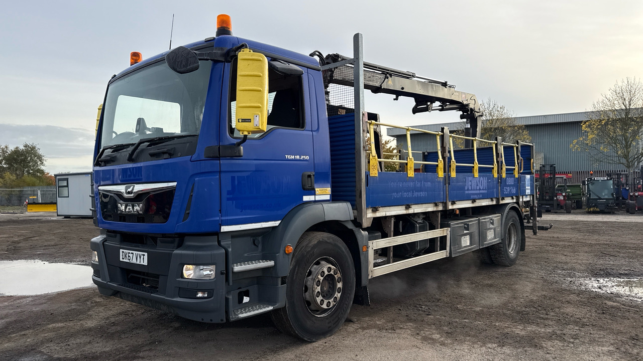 Man TGM 18.250 - Dropside/ Flatbed truck, Crane truck: picture 2 Man TGM 18.250 - Dropside/ Flatbed truck, Crane truck: picture 2