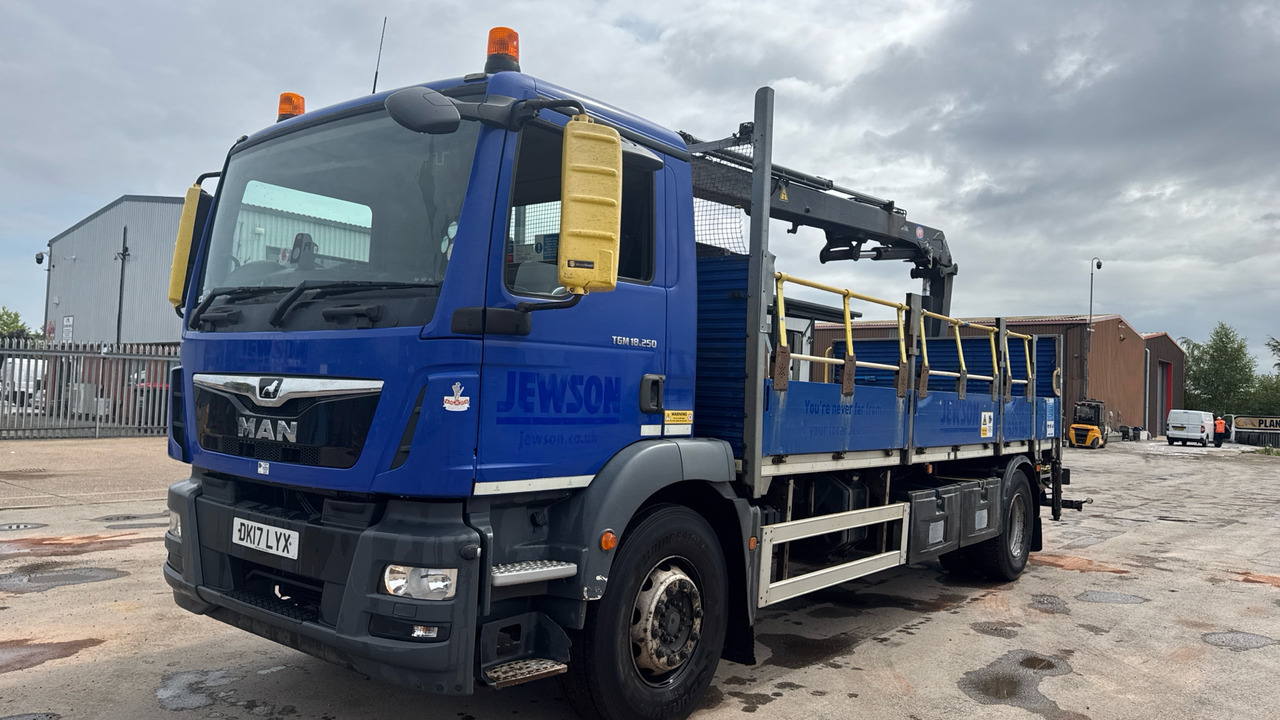 Man TGM 18.250 - Dropside/ Flatbed truck, Crane truck: picture 2 Man TGM 18.250 - Dropside/ Flatbed truck, Crane truck: picture 2