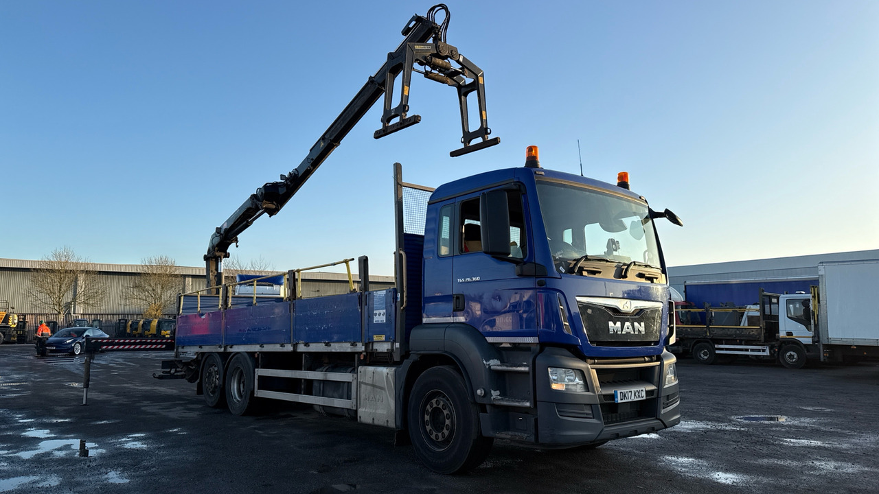 Man TGS 26.360 - Dropside/ Flatbed truck, Crane truck: picture 1 Man TGS 26.360 - Dropside/ Flatbed truck, Crane truck: picture 1