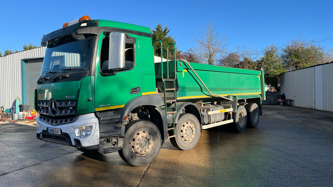 Mercedes-Benz Arocs 3240 - Tipper: picture 2 Mercedes-Benz Arocs 3240 - Tipper: picture 2