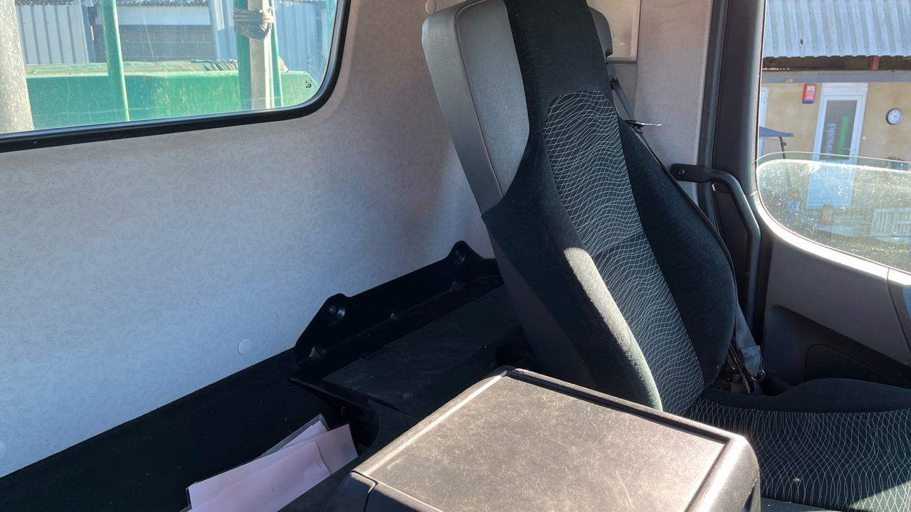 Tipper Mercedes-Benz Arocs 3240: picture 8