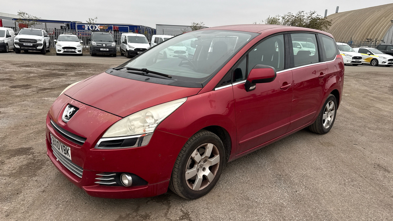 PEUGEOT 5008 2.0 HDI 150PS - Car: picture 2 PEUGEOT 5008 2.0 HDI 150PS - Car: picture 2