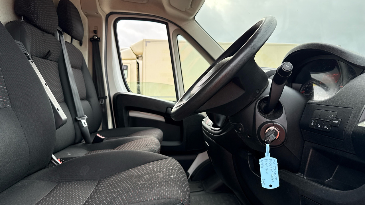 PEUGEOT BOXER 335 2.2 BLUEHDI 140PS - Panel van: picture 5 PEUGEOT BOXER 335 2.2 BLUEHDI 140PS - Panel van: picture 5