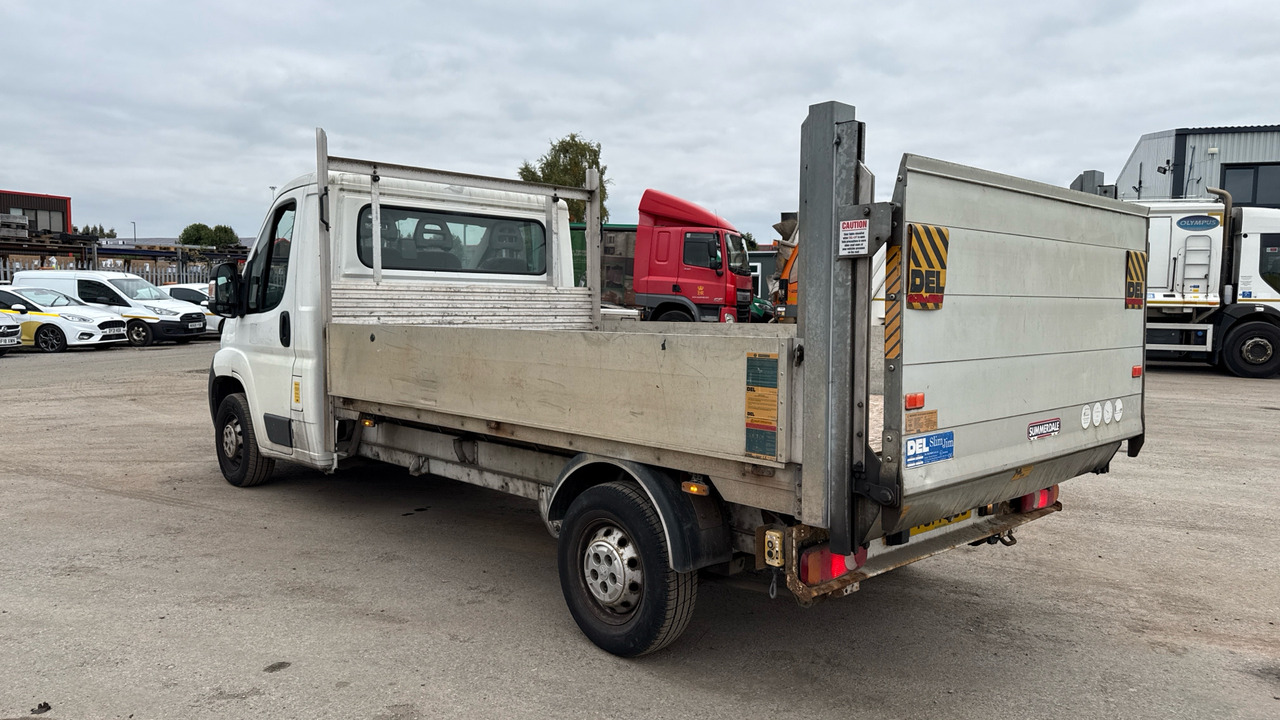 PEUGEOT BOXER 335 2.2 HDI 130PS - Open body delivery van: picture 3 PEUGEOT BOXER 335 2.2 HDI 130PS - Open body delivery van: picture 3
